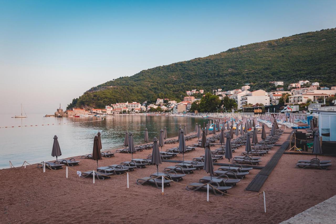 Hotel Ami Budva Petrovac Eksteriør billede