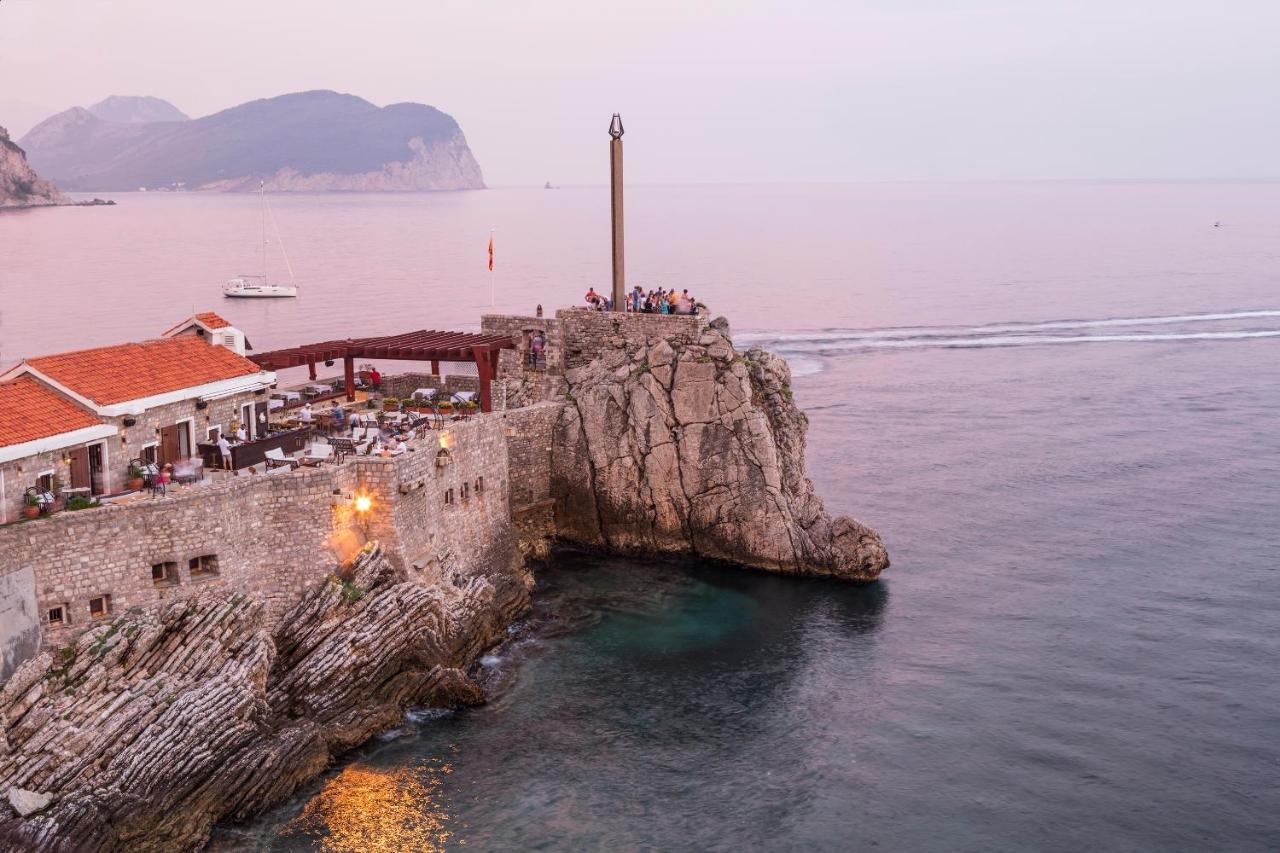 Hotel Ami Budva Petrovac Eksteriør billede